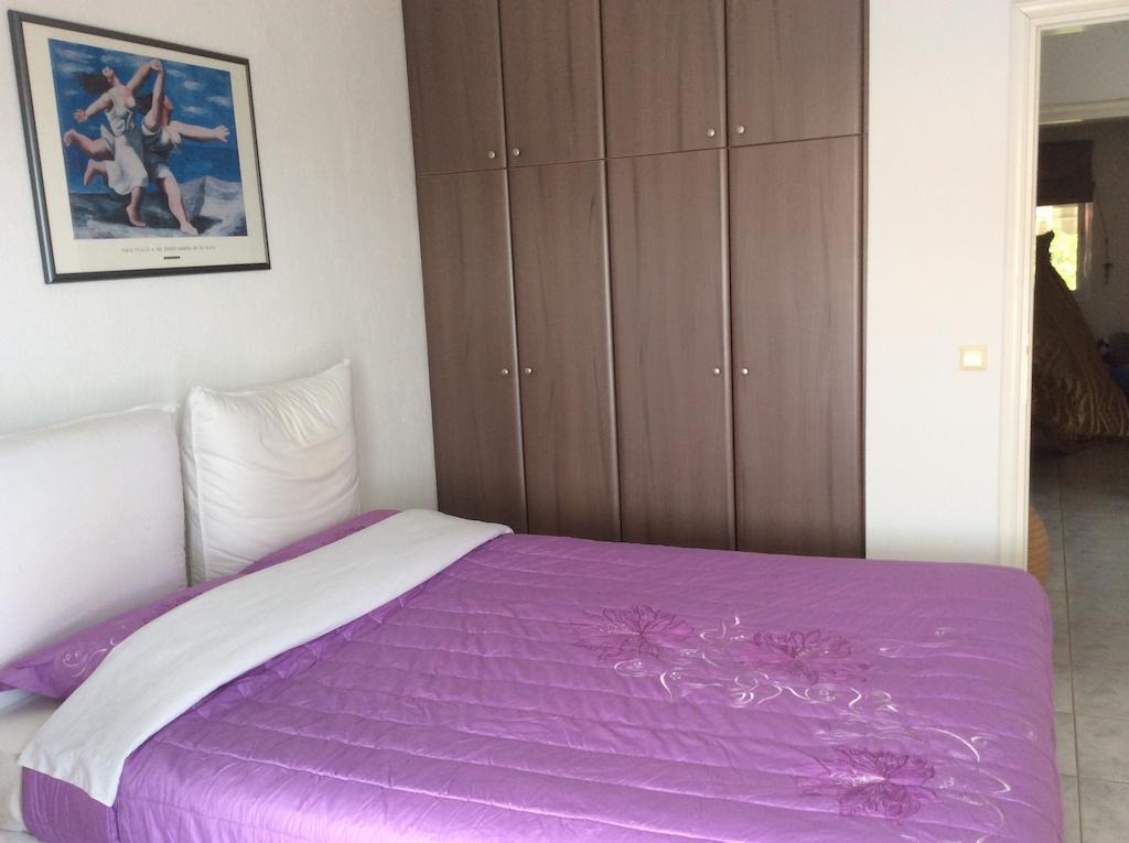 Red House Villa Gerakini Room photo